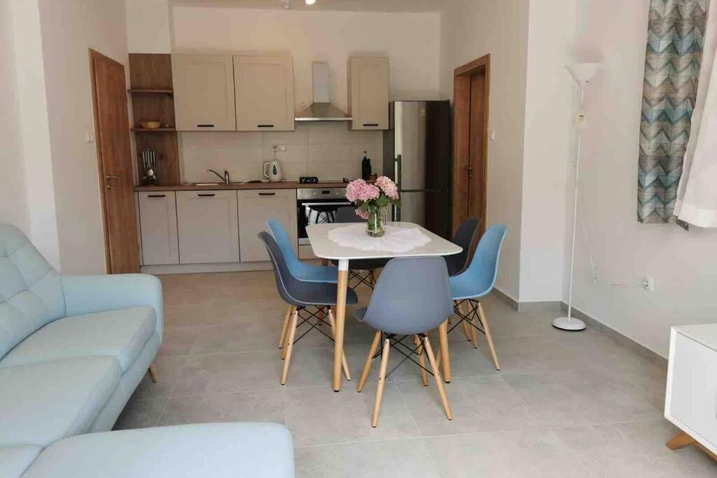 Deluxe Apartman “ Koromacna” Kneza المظهر الخارجي الصورة